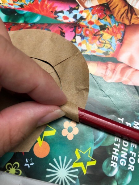 Monogram Initial Sign - use a pen or pencil to start rolling the paper spiral