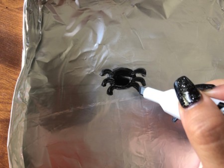 Floating Ink Ghost Race - draw directly on the foil, the plate works better