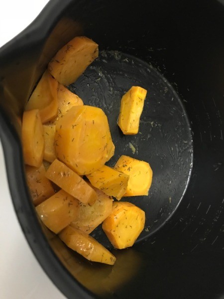 adding dill to carrots