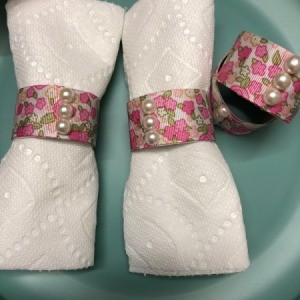 Paper Tube Napkin Rings - white napkins inside the rings