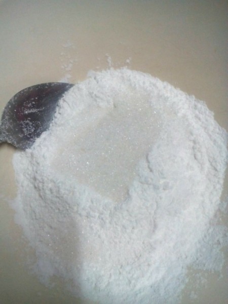 mixing sugar and flour