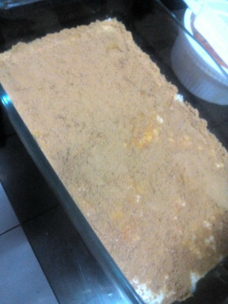 crumbled crumb layer in pan