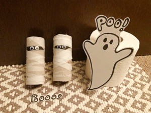 Fun Halloween Bathroom Decor - mummies and ghost