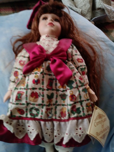 Value and Identification of Porcelain Dolls