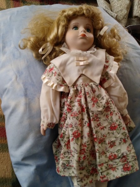 Value and Identification of Porcelain Dolls