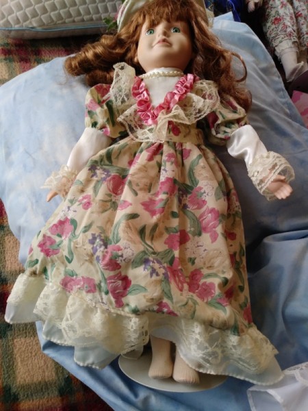 Value and Identification of Porcelain Dolls