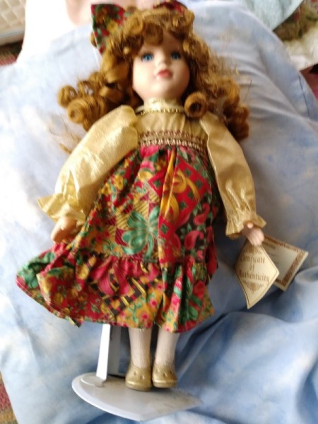 Value and Identification of Porcelain Dolls
