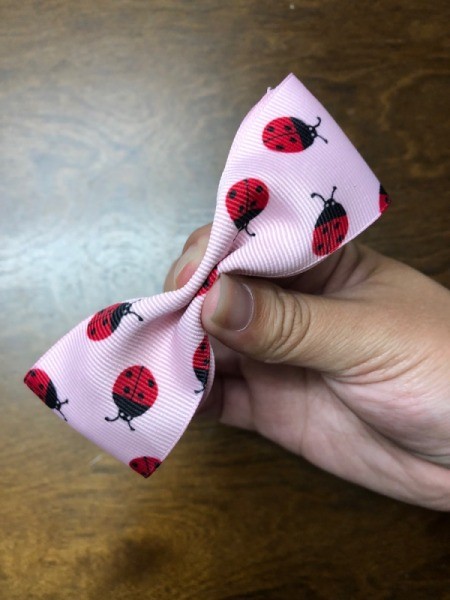 Paper Kids' Crown - pinching into a bow shape