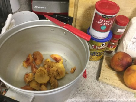 Peaches in pan