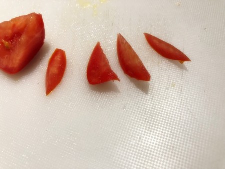 cut tomato pieces