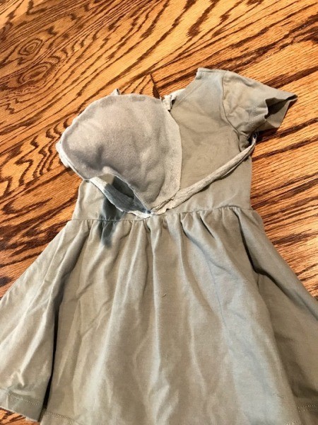 Kid to Toddler Shark Halloween Costume - how the fin fits