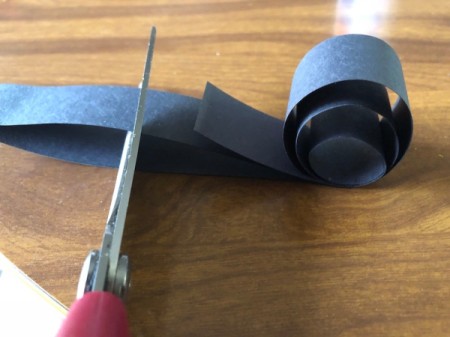 Squawking Crow Paper Craft - trim the three strips to create the tail