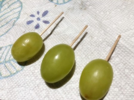 tooth picks in Grapes