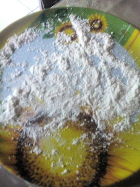 floured plate