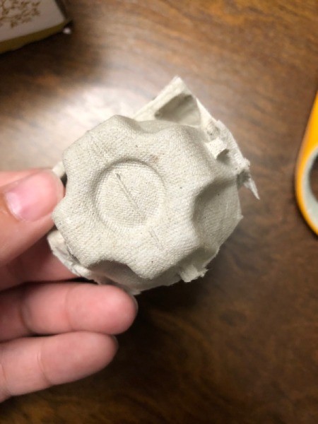 Christmas Egg Carton Wreath - trim edges