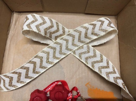 Christmas Egg Carton Wreath - starting to make a bow