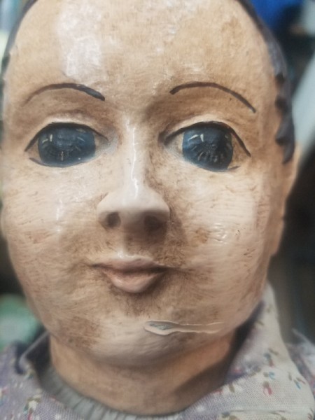 Identifying Old Dolls