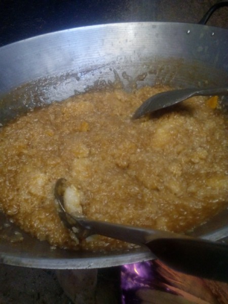 cooked rice added to thickened coconut milk