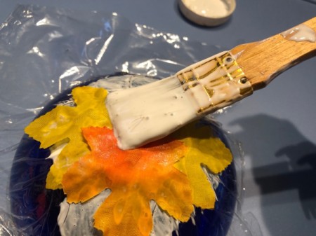 Autumn Leaves Centerpiece - paint Mod Podge over the leaves
