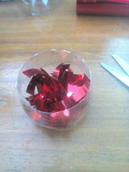 Apple-Bottle Christmas Gift Container - fill the base with the confetti