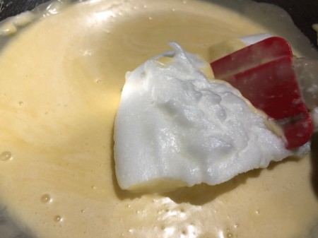 adding whipped egg white to batter