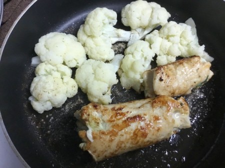 cauliflower with Herbed Chicken Rolls