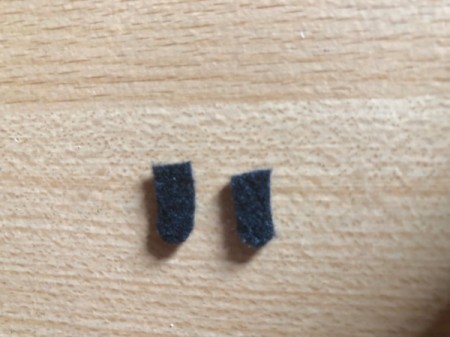 Puffy "Fleece Navidad" Card - make the legs and feet from black felt