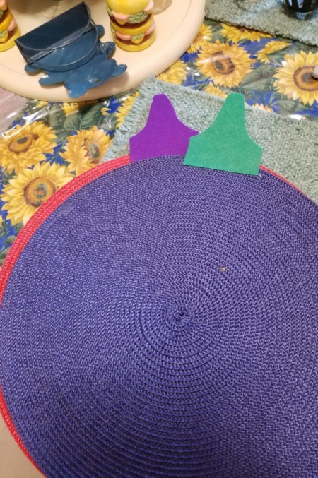 Giant Christmas Ball Decoration - cut out two felt ornament tops, glue to the charger