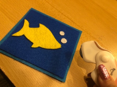 Children's Soft Puzzle - use straightedge to find the middle of the puzzle