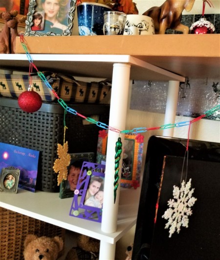 Garland Made from Dollar Tree Paperclips - balls, snowflake and icicle ornaments on the garland