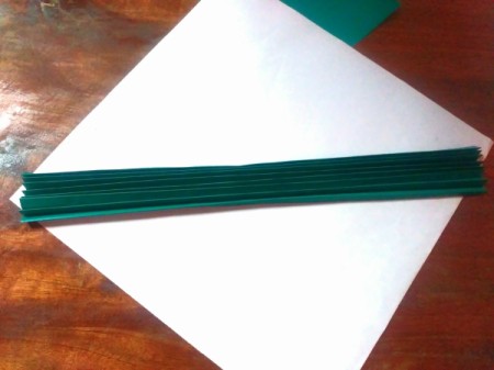 Christmas Tree Pop-up Card - accordion fold the green paper