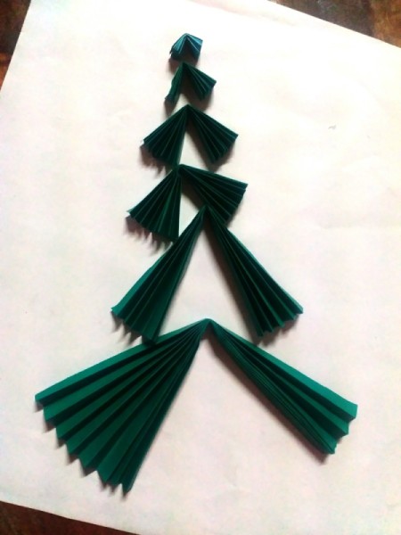 Christmas Tree Pop-up Card - fold all sizes in half for this outcome