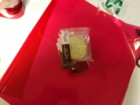 DIY Gift Baskets - small gift took one piece