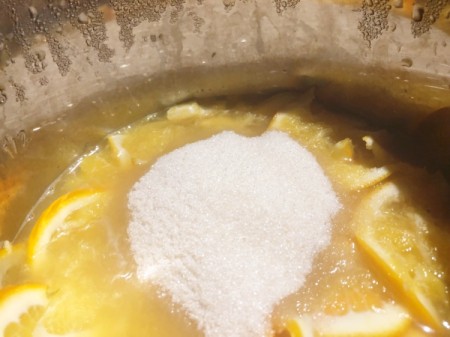 sugar vadded to Orange slices