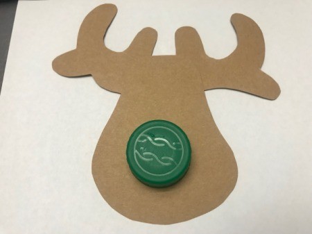 Candy Nose Reindeer Ornament - trace around a bottle cap