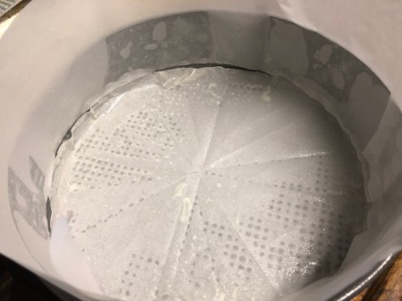 lining pan with parchment paper