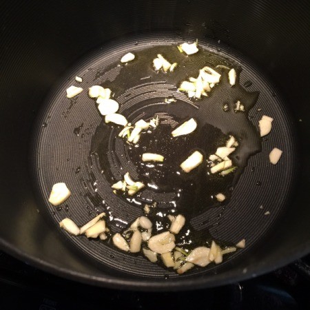chopped garlic in pan