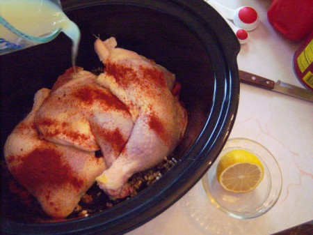 Chicken with paprika and lemon juice