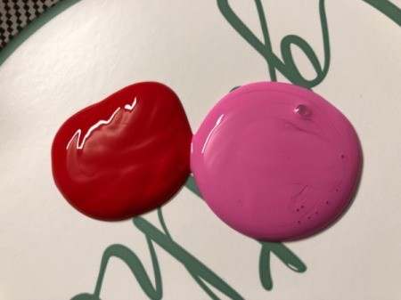 Valentine's Day Decorated Gift Bag - red and pink acrylic paint o a paper plate