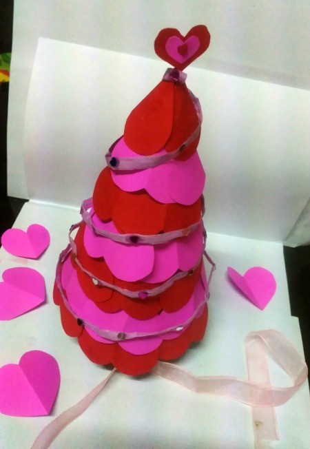 Making a Paper Valentine Tree - finished tree
