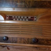 Value of a Philco Tabletop Record Player and Radio