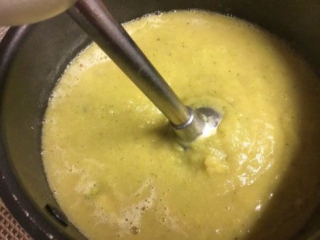 immersion blender in soup