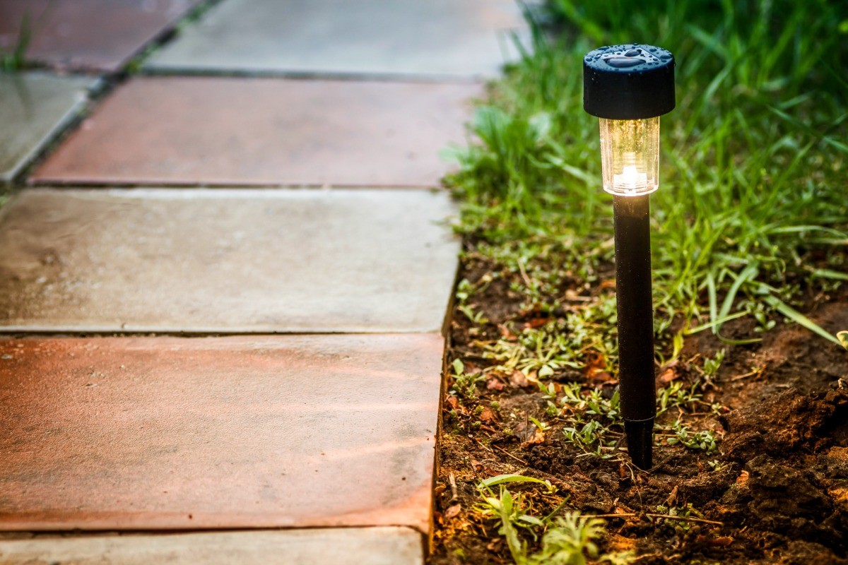 Using Solar Yard Lights ThriftyFun