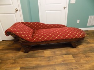 Value of an Antique Fainting Couch - beautiful chaise lounge style couch