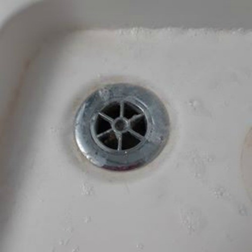 Replacing The Silicone Around A Shower, Plumbers Putty Or Silicone To Seal Bathtub Drain