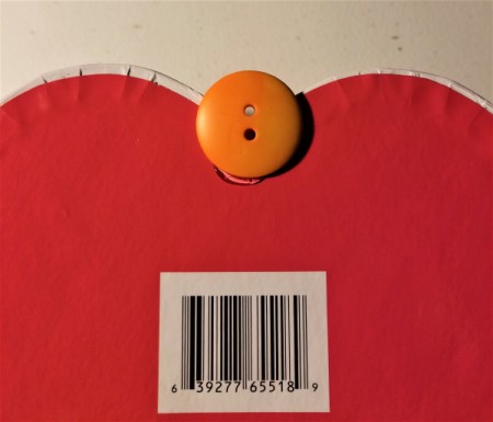 Decorated Heart Box Crafts - add a hanger such as a button if the hole is large enough for a tiny nail