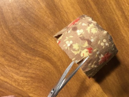 Bottlecap Pincushion - make snips in the other edge