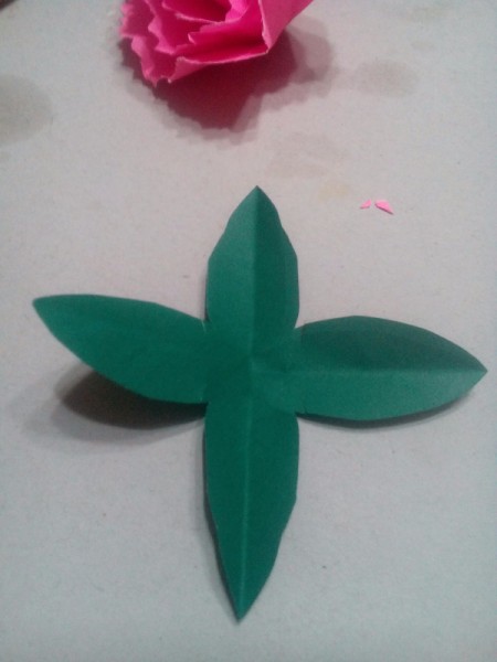 Paper Carnation Wreath - leaf opened out