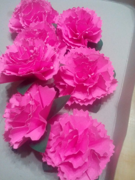 Paper Carnation Wreath - continue making flowers until you have enough to cover your wreath