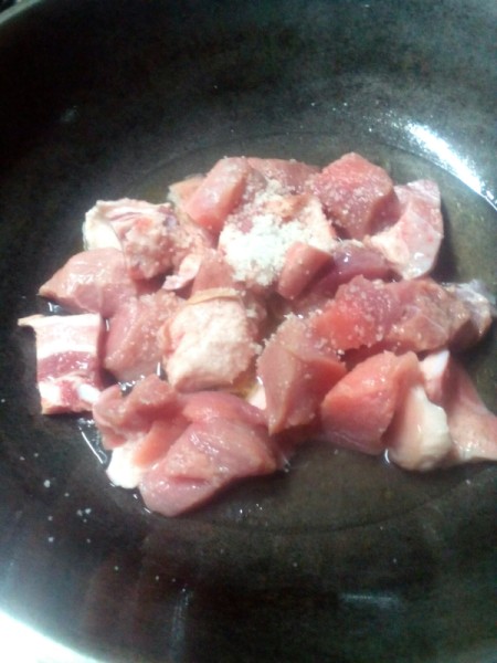 cooking cut pork